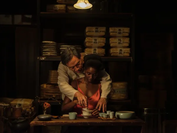 Black Tea by Abderrahmane Sissako