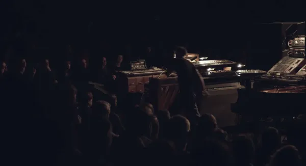 NILS FRAHM - Fundamental Values by Benoît Toulemonde
