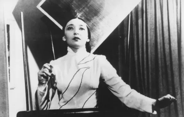 Theremin: An Electronic Odyssey by Steven M. Martin