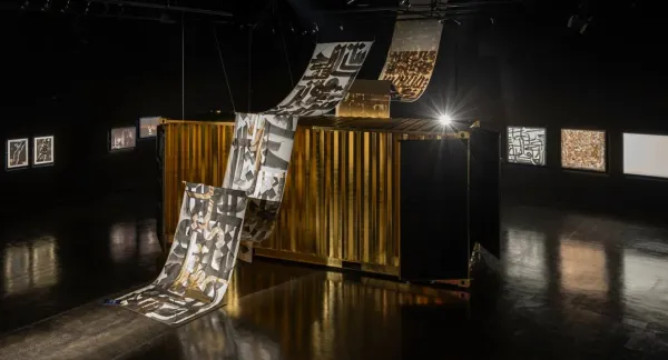 Vertical Horizon / 361 Degrees by Inloco Gallery