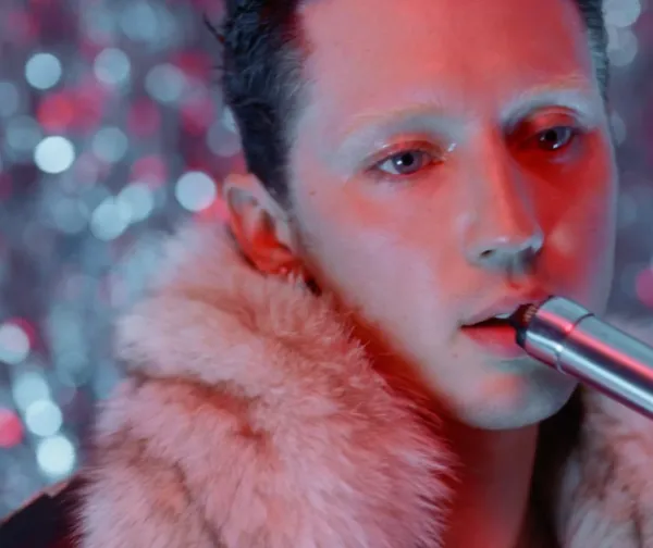 TROYE SIVAN - SHE'S THE BEST by Gordon von Steiner